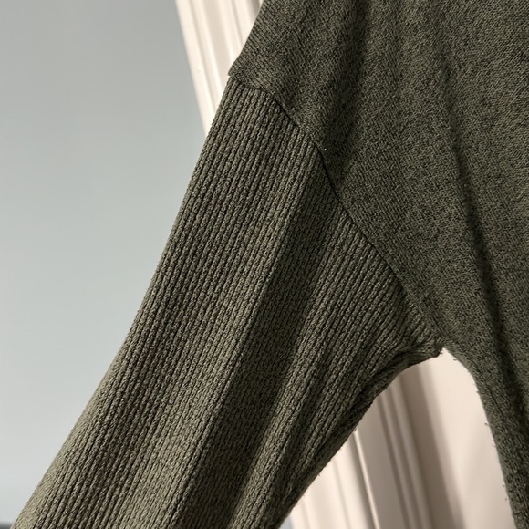 Long Green Cardigan - Picture 4 of 4